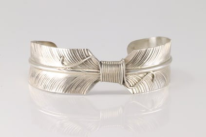Native America Navajo Sterling Silver Feather Bracelet Cuff By B.Begay.