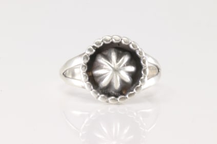 Native America Navajo Sterling Silver Stamped Star Ring By Robertson Martinez.