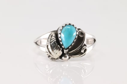 Native America Navajo Sterling Silver Turquoise Ring By Theresa Smith.