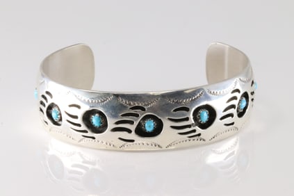 Native America Navajo Sterling Silver Bear Paw Turquoise Bracelet Cuff By Pearlene Spencer Talley.
