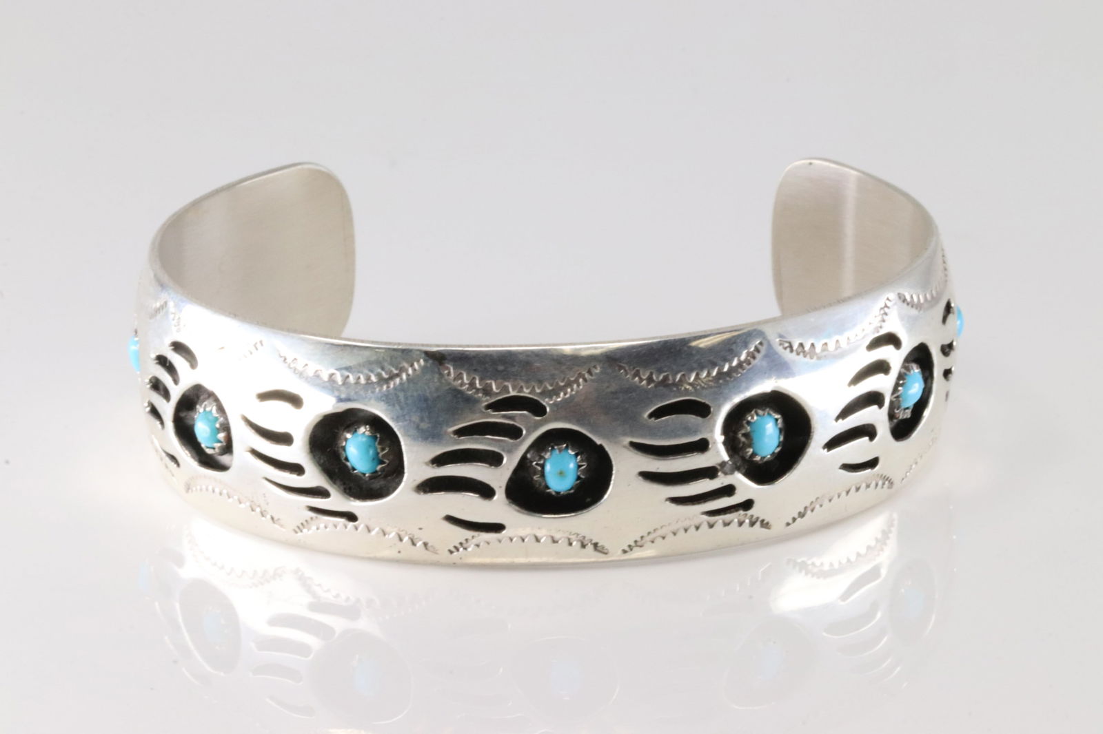 Native America Navajo Sterling Silver Bear Paw Turquoise Bracelet Cuff By Pearlene Spencer Talley. (1 of 4)