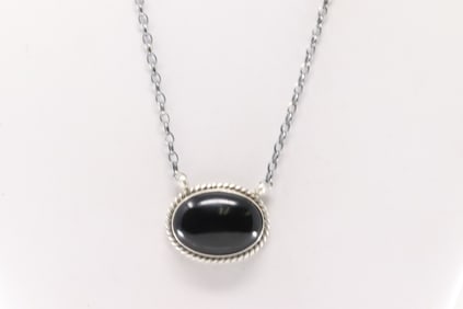 Native America Navajo Sterling Silver Black Onyx Necklace By Eugene Balone.