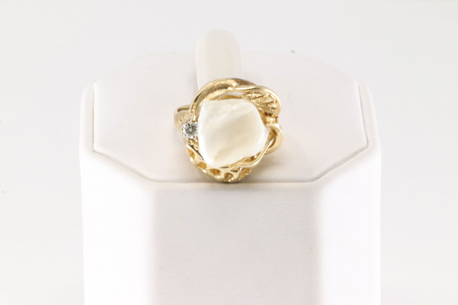 Pearl & Diamond Ring 14Kt. (1 of 4)