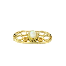 14Kt Yellow Gold Opal Pin.