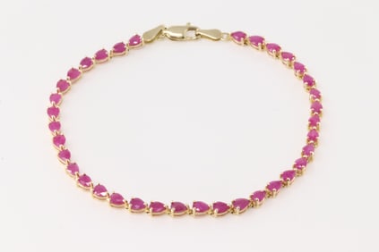 Pear-shape Ruby Bracelet 14Kt.