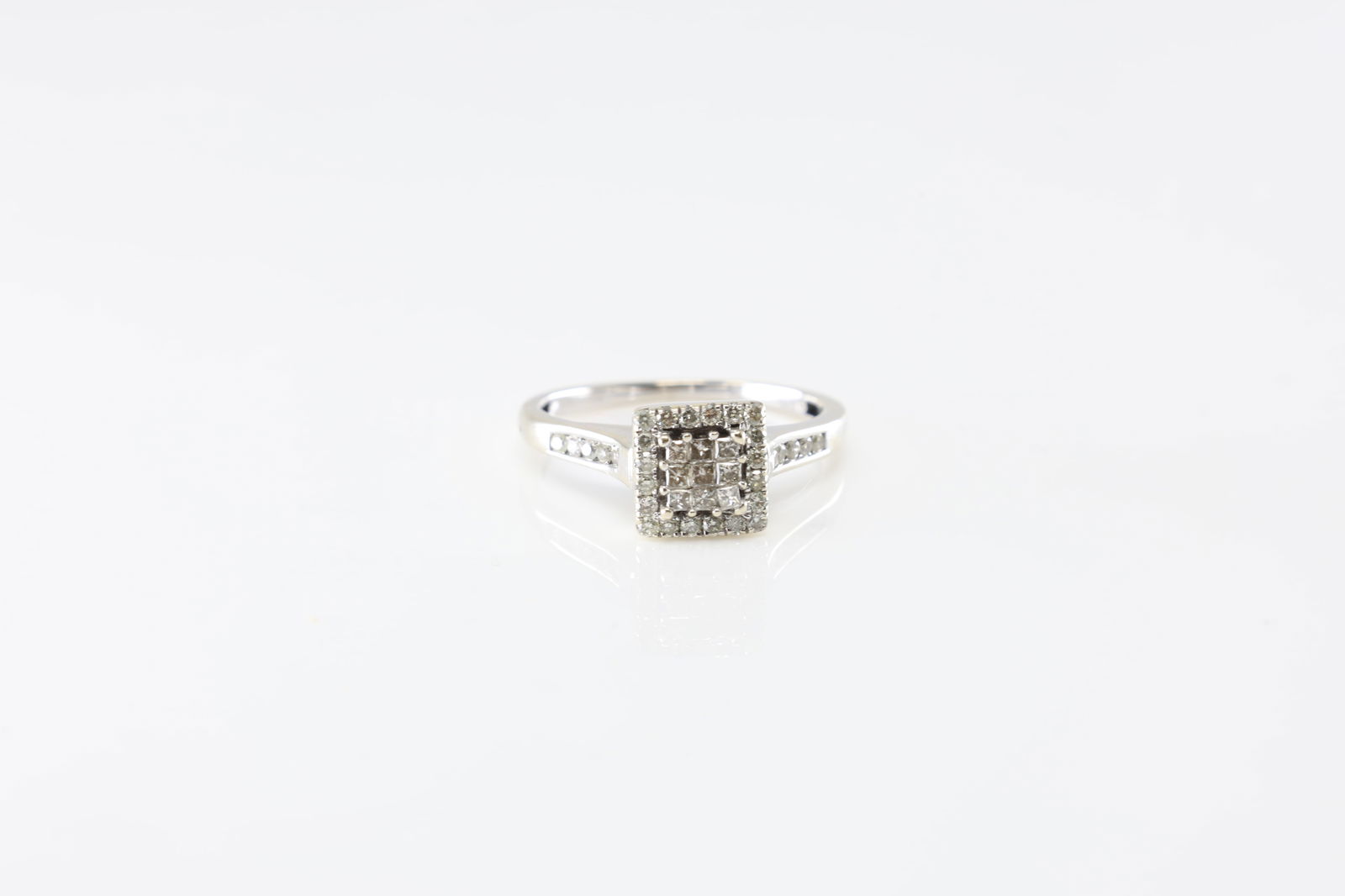 Diamond Ring 14Kt. (1 of 4)