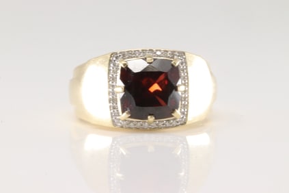 Le Vian Garnet & Diamond Ring 14Kt.