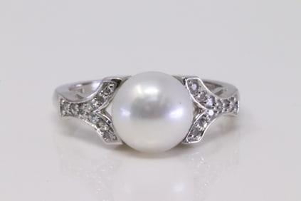 Pearl & Diamond Ring 14Kt.