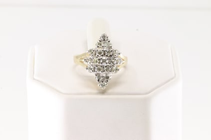 Elegant Diamond Ring 14Kt.
