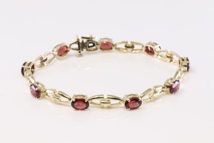 Garnet Bracelet 14Kt.