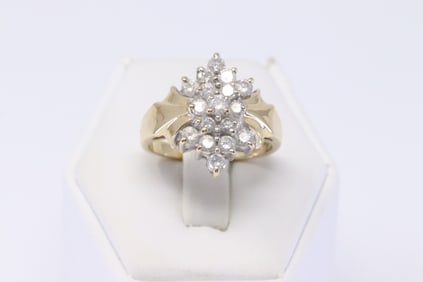 14Kt Yellow Gold Vintage Diamond Ring.