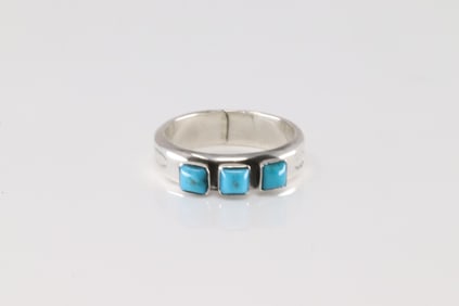 Native America Navajo Sterling Silver Turquoise Ring By Adriene Gordon.