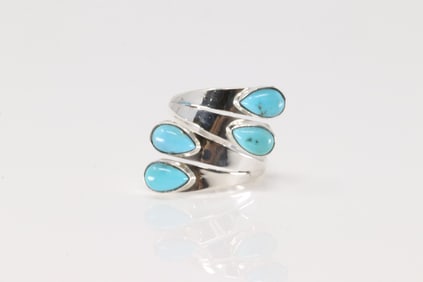 Native America Navajo Sterling Silver Turquoise Ring By Thomas Yazzie.