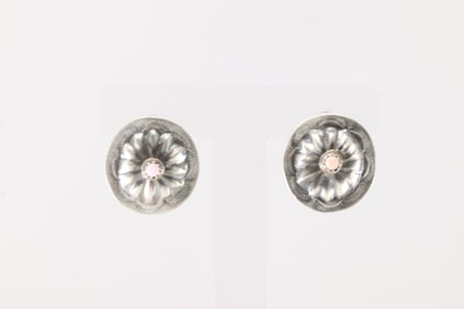 Native America Navajo Sterling Silver Pink Conch Shell Post Earring's By Joan & Ryan Begay.