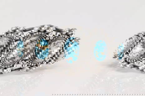 Native America Navajo Sterling Silver Kingman Turquoise Bracelet Cuff By Tom Lewis.: This is a Native America Navajo Sterling Silver Kingman Turquoise Bracelet Cuff By Tom Lewis. Total weight: 69.20 Grams.