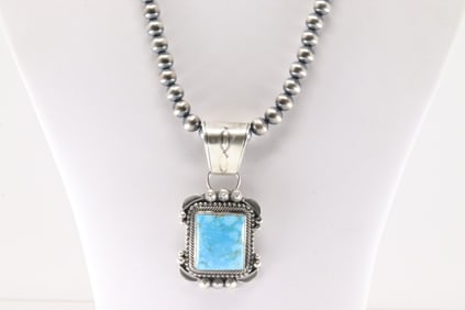Native America Navajo Sterling Silver Kingman Turquoise Necklace By Tom Lewis.
