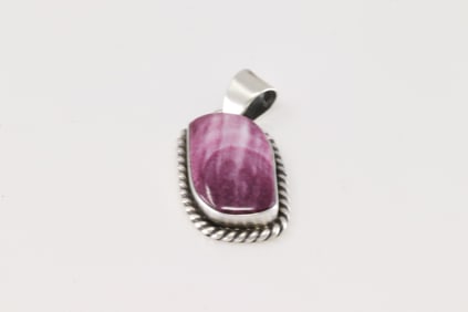 Native America Navajo Sterling Silver Purple Spiny Oyster Pendant By Johnny Dixon.