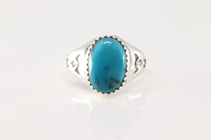 Native America Navajo Sterling Silver Turquoise Ring.