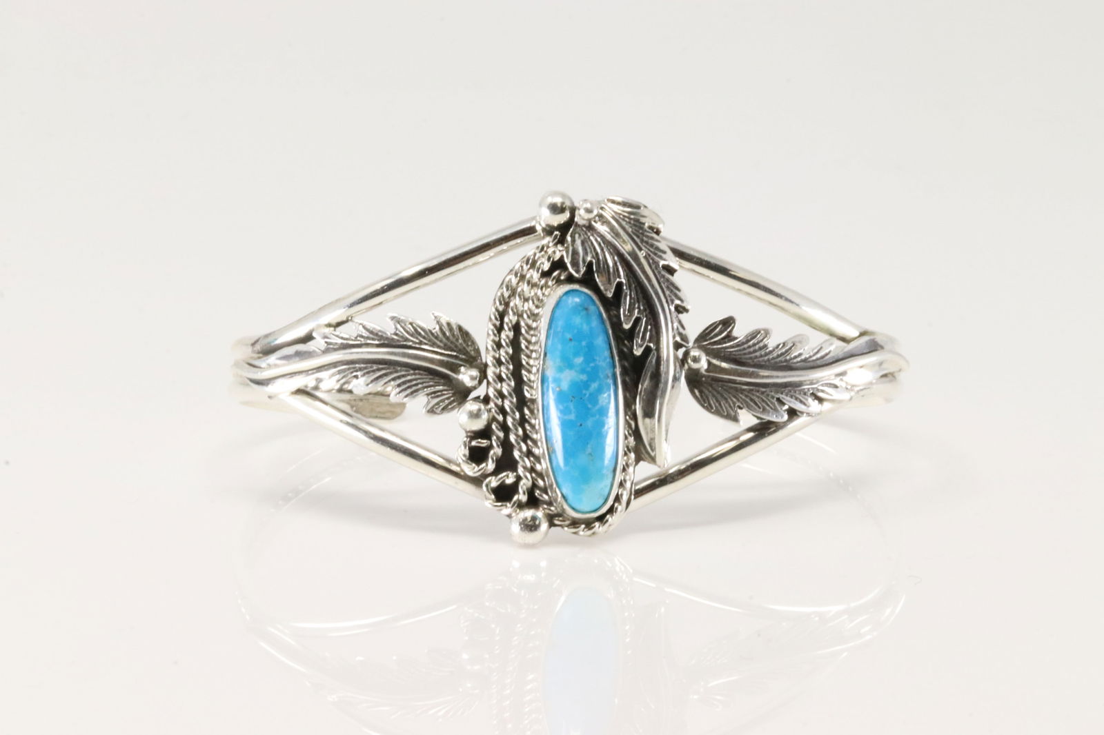 Native America Navajo Sterling Silver Turquoise Bracelet Cuff By Andrew Vandever.: This is a Native America Navajo Sterling Silver Turquoise Bracelet Cuff By Andrew Vandever.