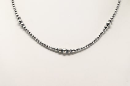 Native America Navajo Sterling Silver Pearl Beaded Necklace.
