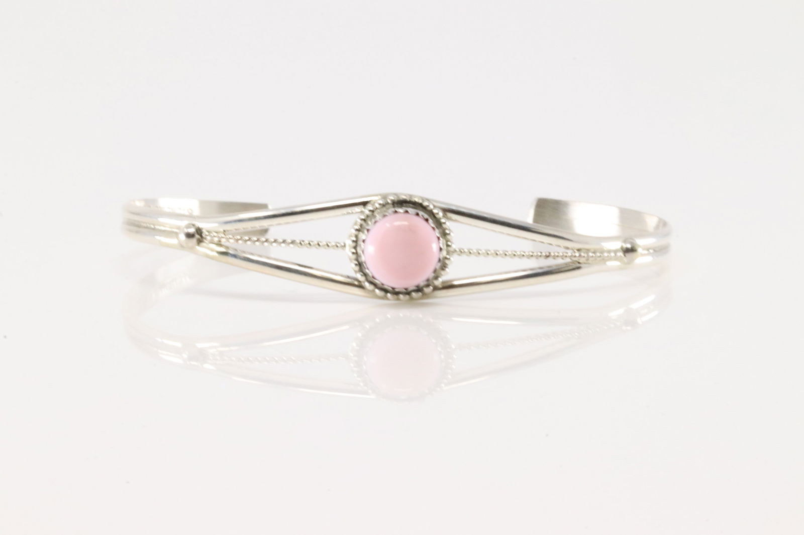 Native America Navajo Sterling Silver Pink Conch Shell Bracelet Cuff By Esther White.: This is a Native America Navajo Sterling Silver Pink Conch Shell Bracelet Cuff By Esther White.