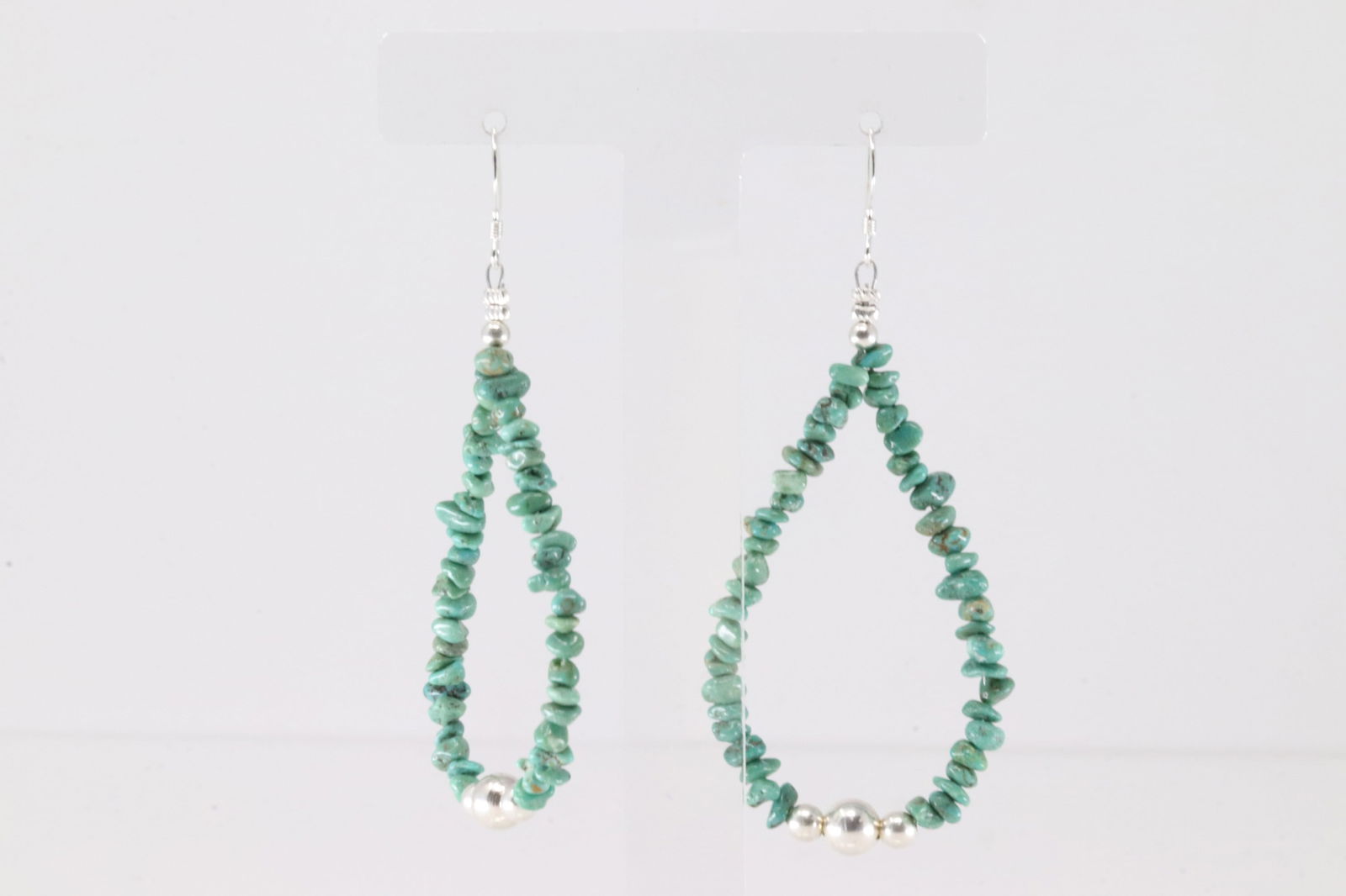 Native America Navajo Sterling Silver Turquoise & Beaded Dangling Earring's.: This is a Native America Navajo Sterling Silver Turquoise & Beaded Dangling Earring's.