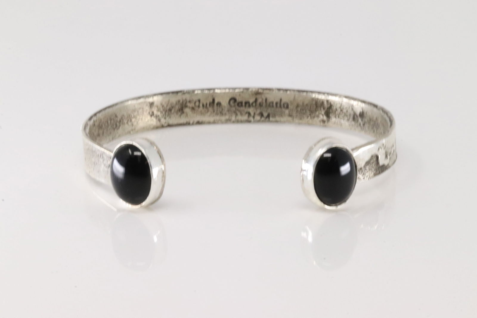 Native America Zuni Sterling Silver Black Onyx Bracelet Cuff By Jude Candelaria.: This is a Native America Zuni Sterling Silver Black Onyx Bracelet Cuff By Jude Candelaria.