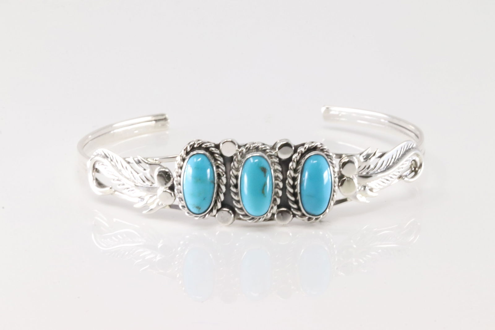 Native America Navajo Sterling Silver Turquoise Bracelet cuff By Andrew Vandever.: This is a Native America Navajo Sterling Silver Turquoise Bracelet cuff By Andrew Vandever.