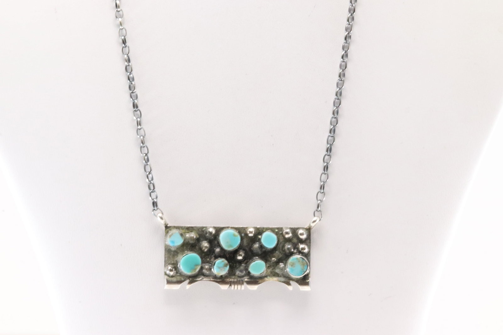 Native America Navajo Sterling Silver Kingman Turquoise Necklace By Steve Francisco.: This is a Native America Navajo Sterling Silver Kingman Turquoise Necklace By Steve Francisco. Necklace length: 18.00"
