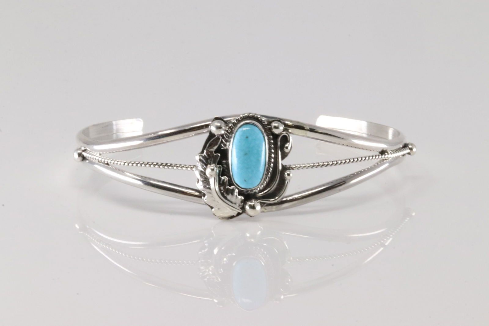 Native America Navajo Sterling Silver Turquoise Bracelet Cuff By Grace Kenneth.: This is a Native America Navajo Sterling Silver Turquoise Bracelet Cuff By Grace Kenneth.