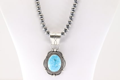 Native America Navajo Sterling Silver Kingman Turquoise Necklace By Tom Lewis.