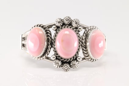 Native America Navajo Sterling Silver Pink Conch Shell Bracelet Cuff By S.E.