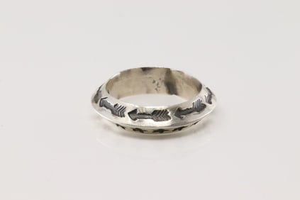 Native America Navajo Sterling Silver Star & Arrow Stamped Ring By Sunshine Reeves.