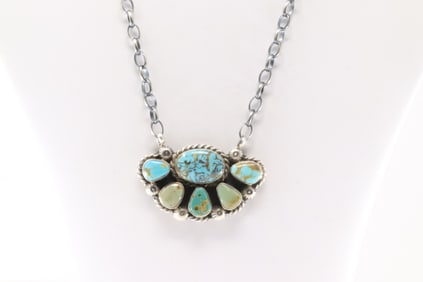 Native America Navajo Sterling Silver Kingman Turquoise Necklace By Augustine Largo.