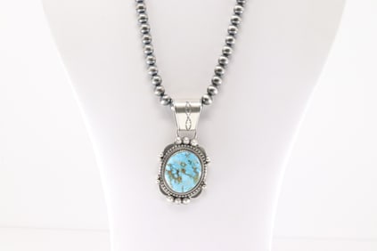 Native America Navajo Sterling Silver Kingman Turquoise Necklace By Tom Lewis.