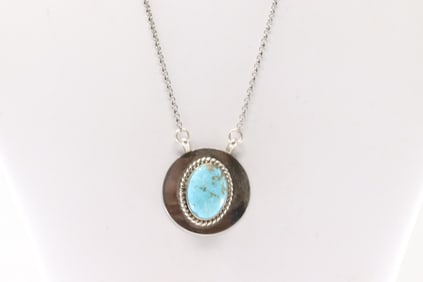 Native America Navajo Sterling Silver Kingman Turquoise Necklace. Made In U.S.A.