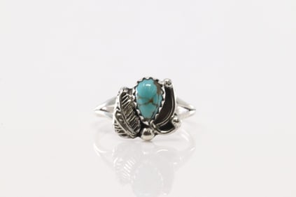 Native America Navajo Sterling Silver Turquoise Ring By Theresa Smith.