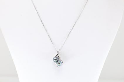 Elegant Pearl & Diamond Pendant / Necklace 14Kt.