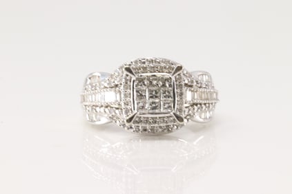 Elegant Wedding Diamond Ring 10Kt.