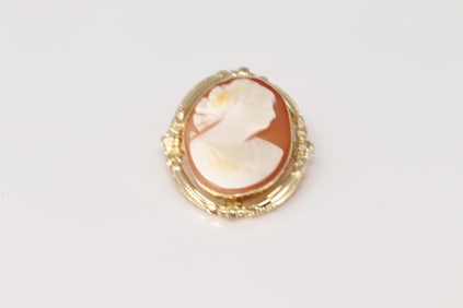 Cameo Vintage Brooch Pin / Pendant 10Kt.