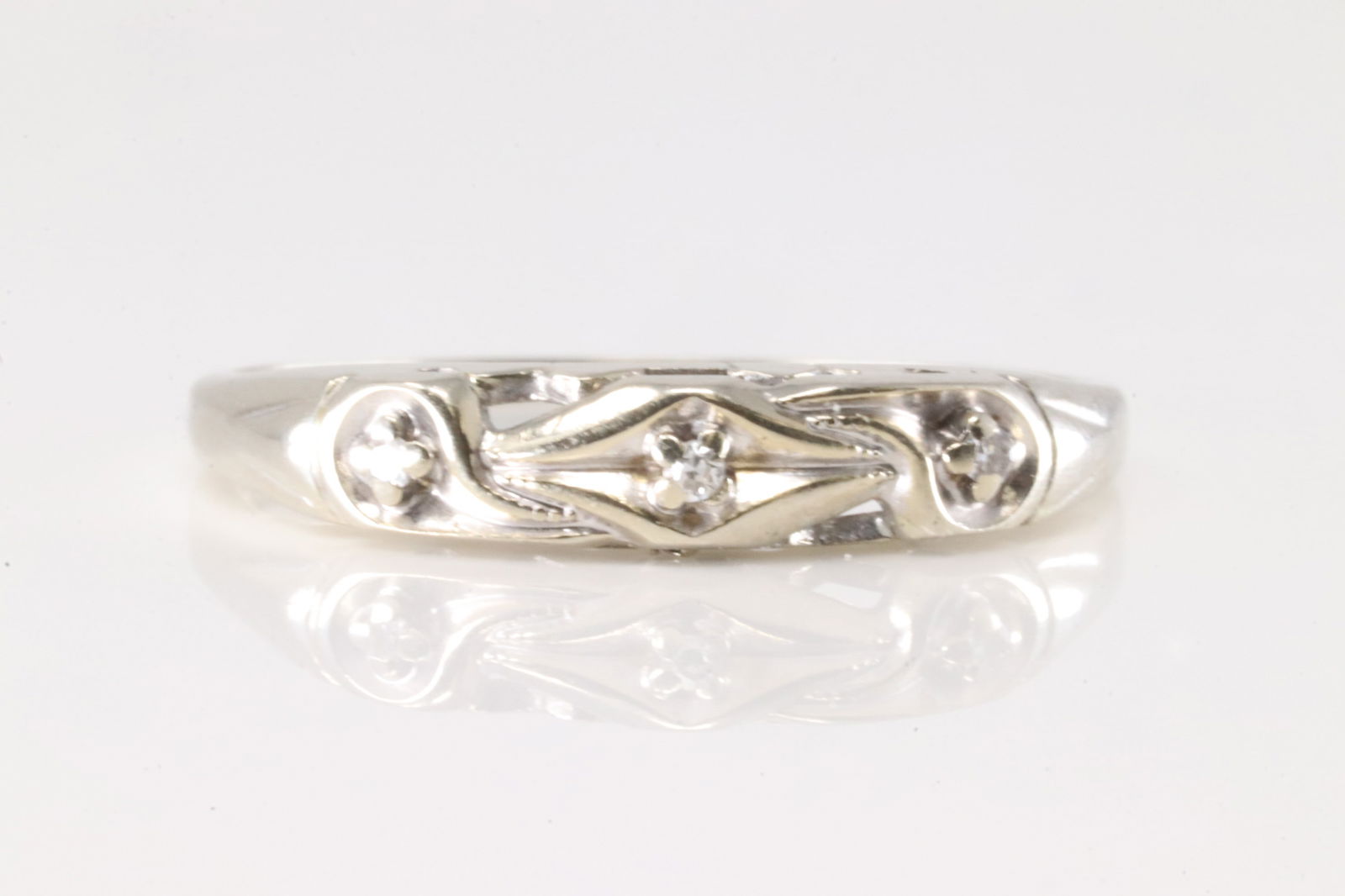 Art Deco Diamond Ring 14Kt. (1 of 4)