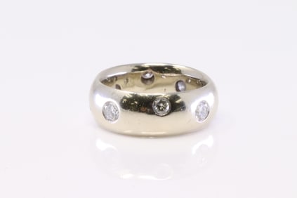 Eternity 1.00ctw Diamond Ring 14Kt.
