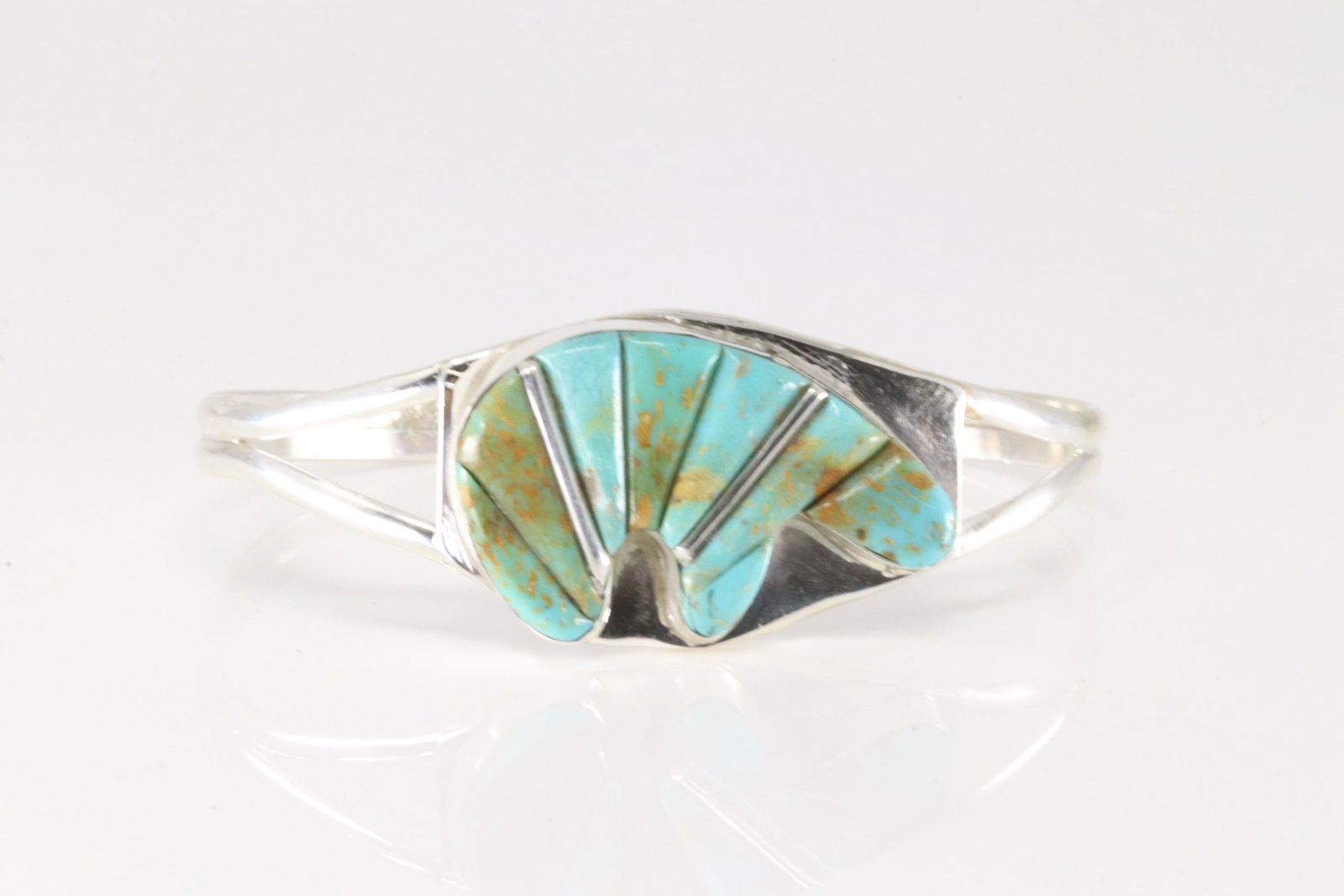 Native America Navajo Sterling Silver Bear Turquoise Inlay Bracelet Cuff By L.: This is a Native America Navajo Sterling Silver Bear Turquoise Inlay Bracelet Cuff By L.