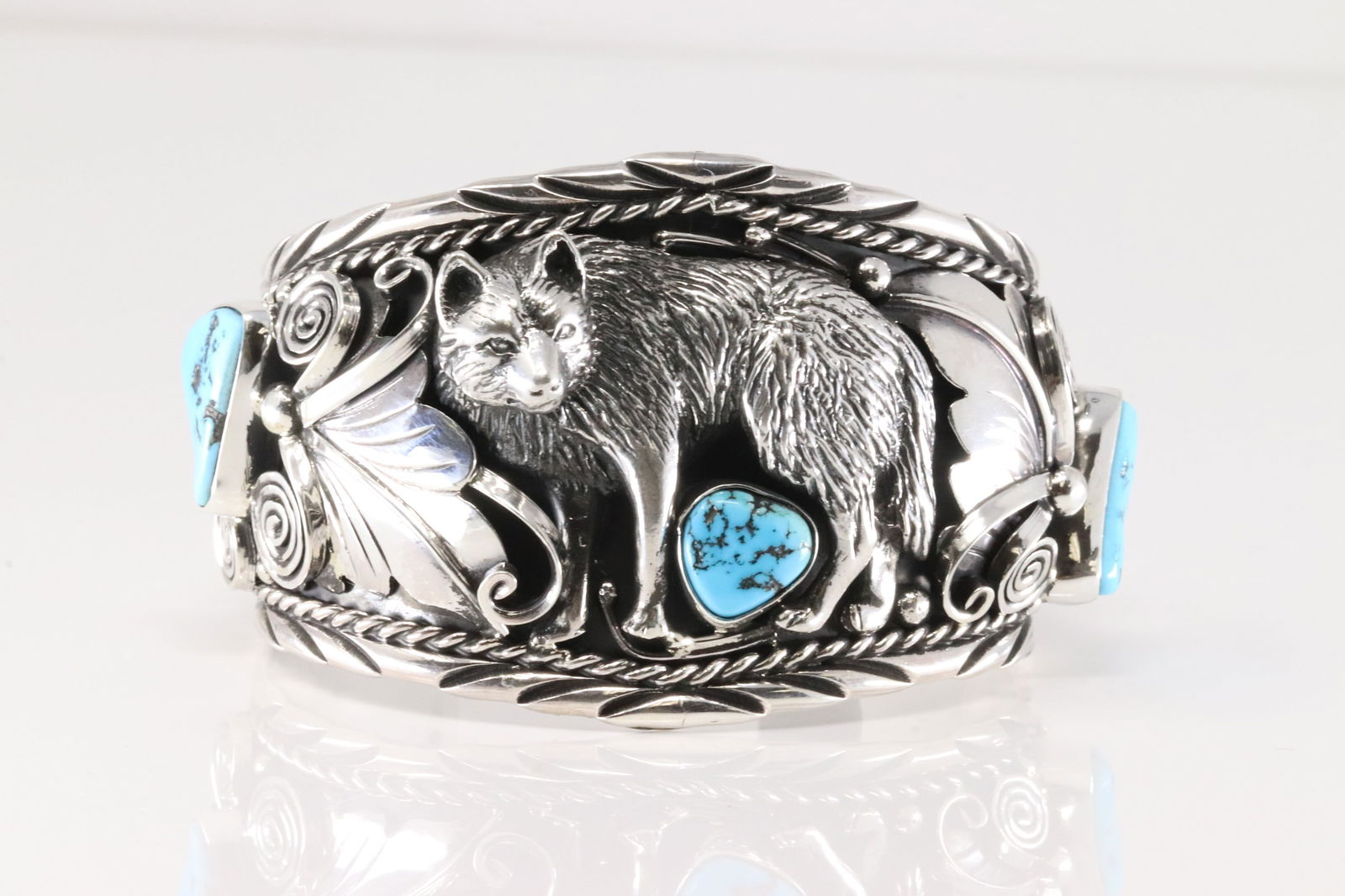 Native America Navajo Sterling Silver Turquoise Bracelet Wolf Casted Cuff By Thomas Yazzie. (1 of 5)