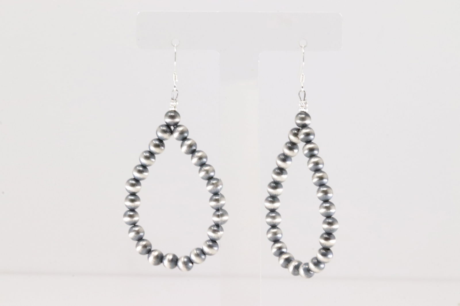 Native America Navajo Sterling Silver Pearl Beaded Dangling Earring's By Isabelle John.: This is a Native America Navajo Sterling Silver Pearl Beaded Dangling Earring's By Isabelle John.