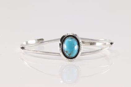 Native America Navajo Sterling Silver Turquiose Bracelet Cuff By Amos Begay.
