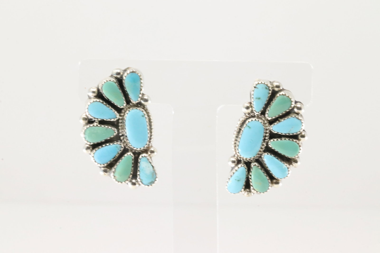 Native America Navajo Sterling Silver Kingman Turquoise Post Earring's By Alicia Wilson.: This is a Native America Navajo Sterling Silver Kingman Turquoise Post Earring's By Alicia Wilson.