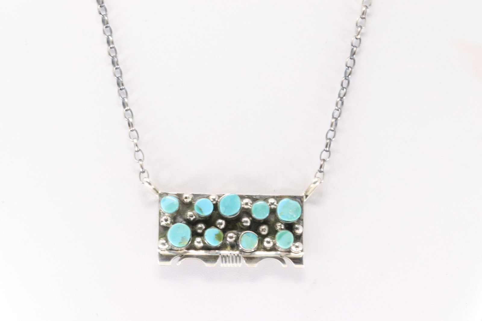 Native America Navajo Sterling Silver Kingman Turquoise Necklace By Steve Francisco.: This is a Native America Navajo Sterling Silver Kingman Turquoise Necklace By Steve Francisco. Necklace length: 16.00"