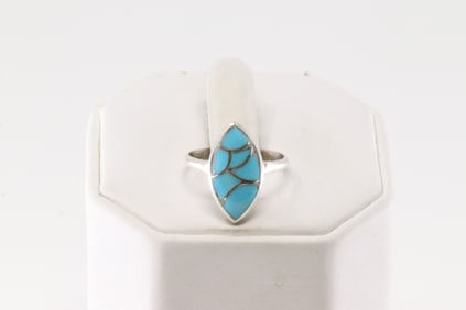Native America Zuni Sterling Silver Turquoise Inlay Ring.