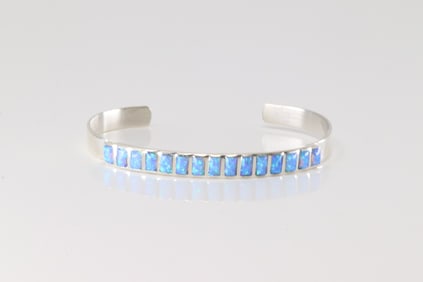 Native America Navajo Sterling Silver Blue Opal Bracelet Cuff.